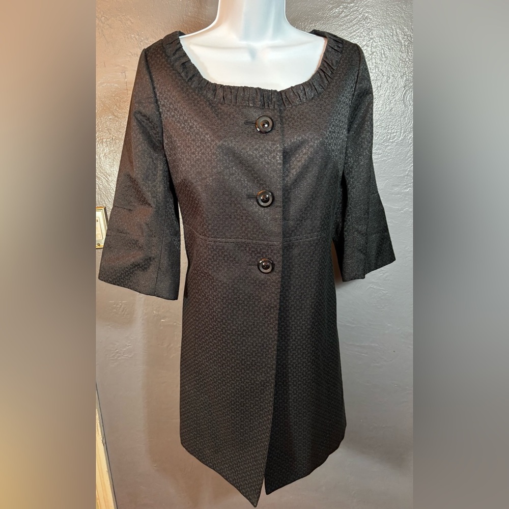 SEMANTIKS BLACK DRESS COAT, Ruffled Neck, 3/4 Length Sleeves, Size Large